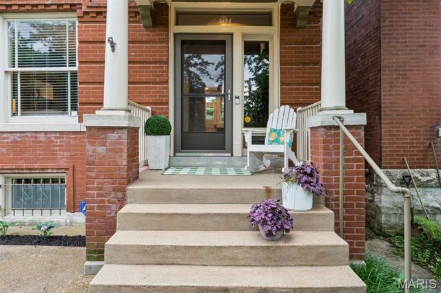 4142 Cleveland Avenue, St Louis, MO 63110