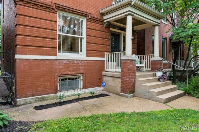 4142 Cleveland Avenue, St Louis, MO 63110