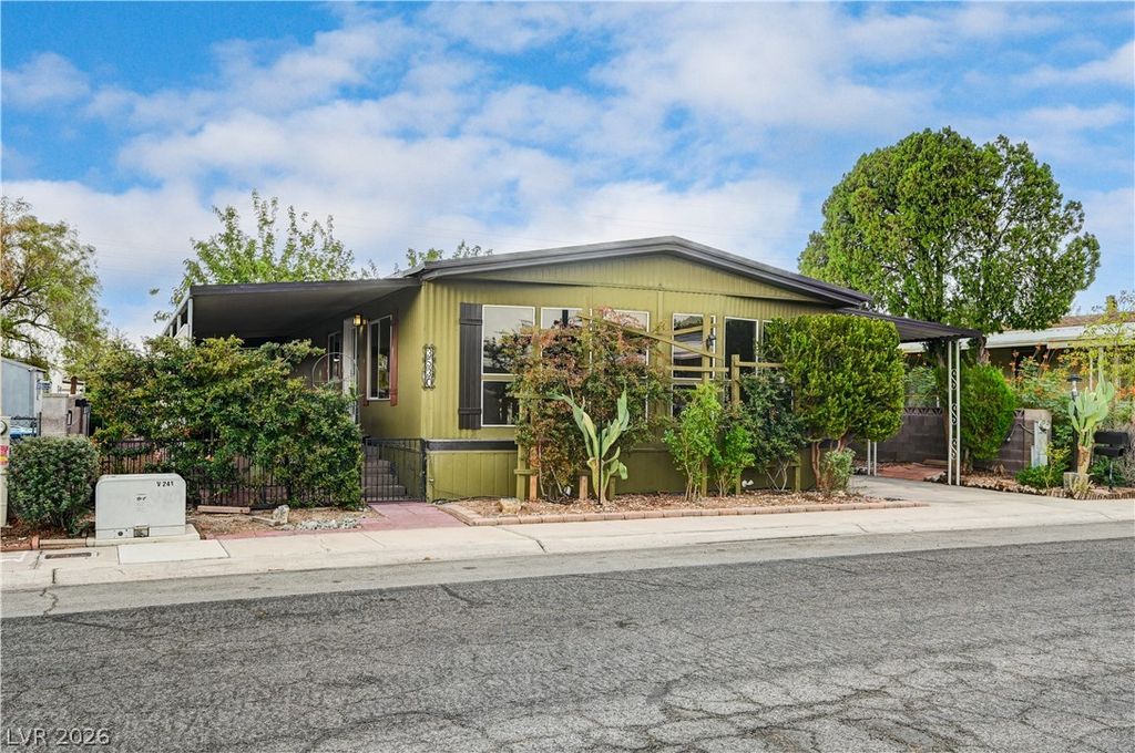 3530 Katmai Drive, Las Vegas, NV 89122 — photo 2