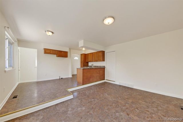 34624 Michelle Drive, Romulus, MI 48174