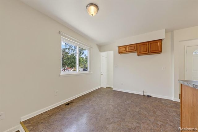 34624 Michelle Drive, Romulus, MI 48174