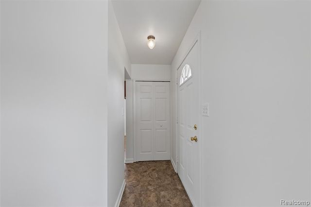 34624 Michelle Drive, Romulus, MI 48174