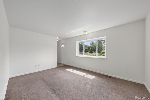 34624 Michelle Drive, Romulus, MI 48174