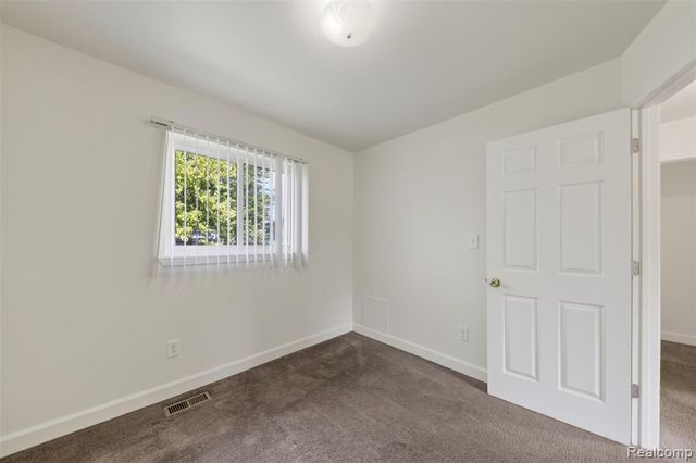 34624 Michelle Drive, Romulus, MI 48174