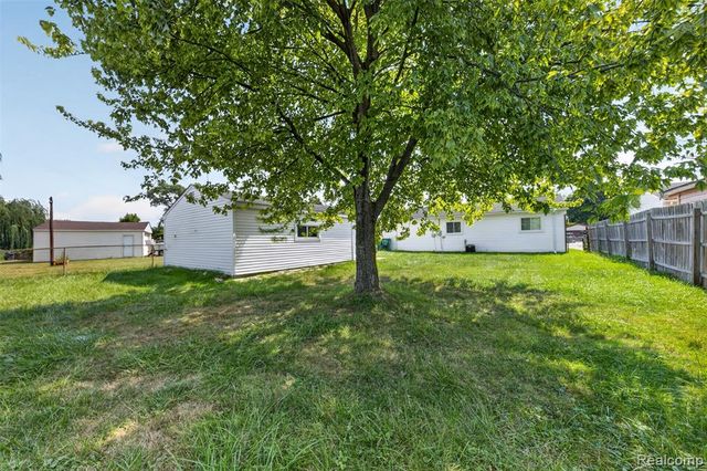 34624 Michelle Drive, Romulus, MI 48174