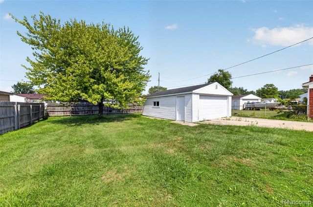 34624 Michelle Drive, Romulus, MI 48174