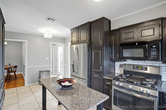 2406 S Joplin Avenue, Tulsa, OK 74114