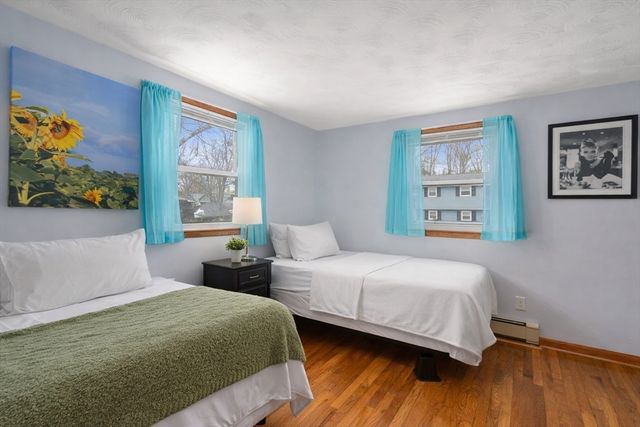 6 Broadview Rd, Lowell, MA 01852