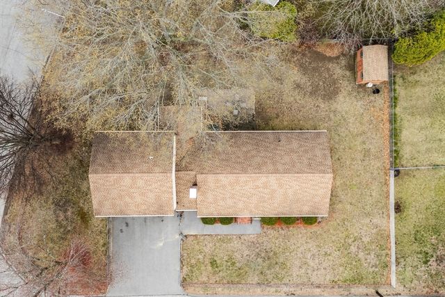 6 Broadview Rd, Lowell, MA 01852