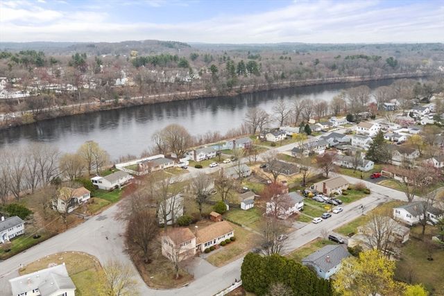 6 Broadview Rd, Lowell, MA 01852