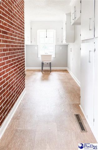 607 E Roosevelt Street, Dillon, SC 29536