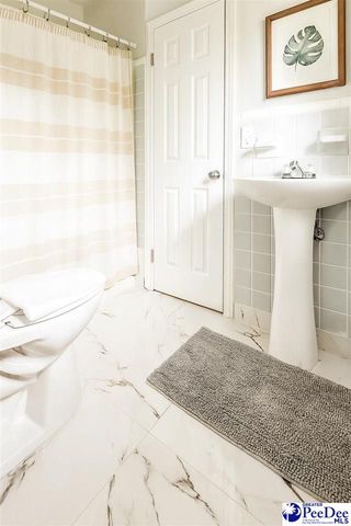 607 E Roosevelt Street, Dillon, SC 29536