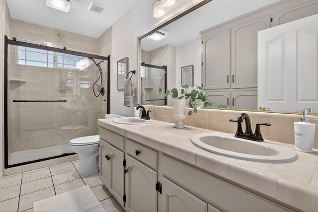 8420 W Fairoaks Rd, Tracy, CA 95304