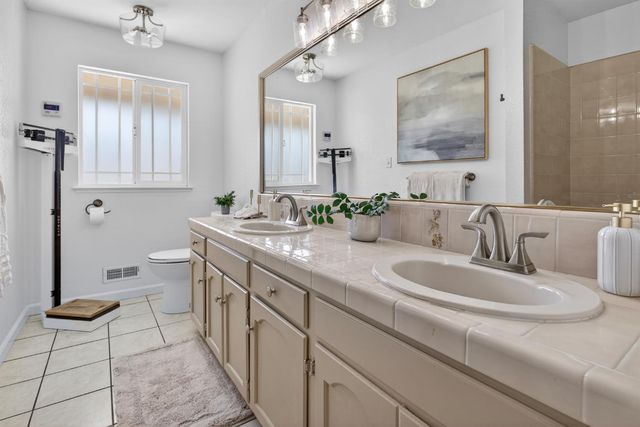 8420 W Fairoaks Rd, Tracy, CA 95304