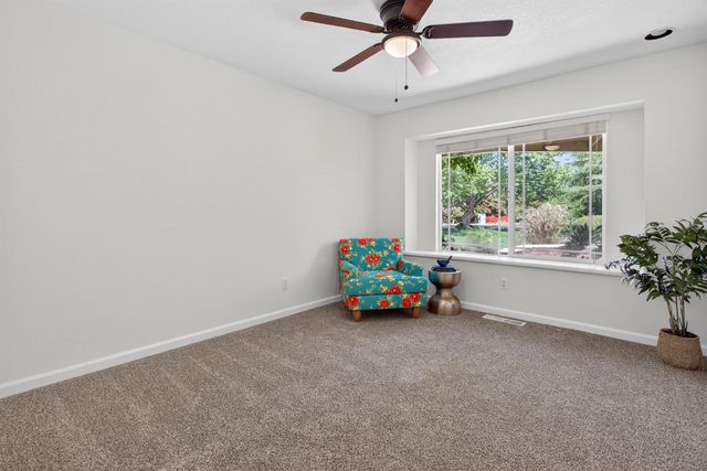 8420 W Fairoaks Rd, Tracy, CA 95304