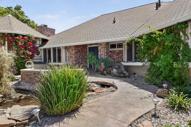 8420 W Fairoaks Rd, Tracy, CA 95304