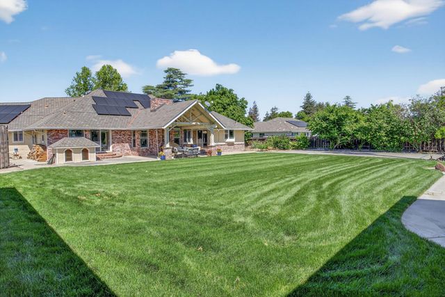 8420 W Fairoaks Rd, Tracy, CA 95304