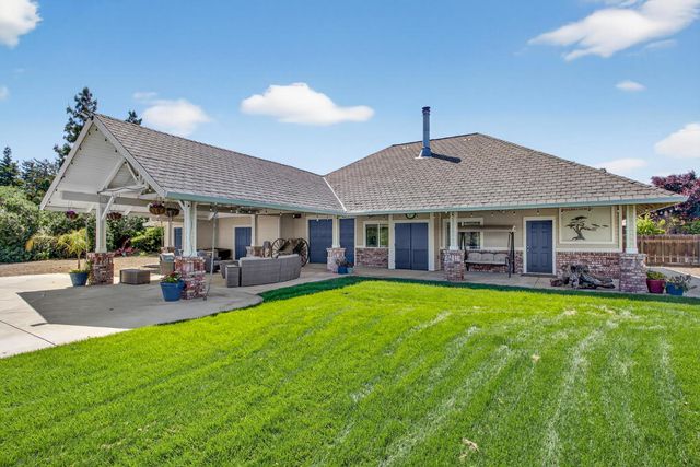 8420 W Fairoaks Rd, Tracy, CA 95304
