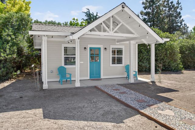 8420 W Fairoaks Rd, Tracy, CA 95304