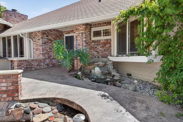 8420 W Fairoaks Rd, Tracy, CA 95304