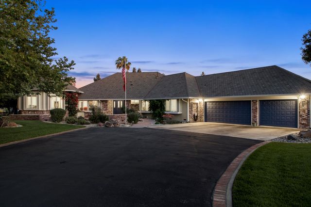 8420 W Fairoaks Rd, Tracy, CA 95304