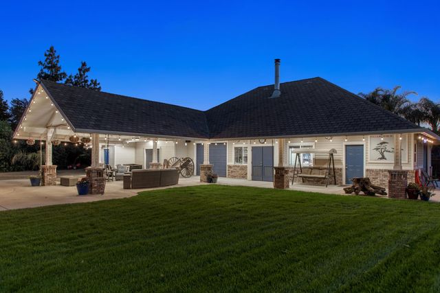 8420 W Fairoaks Rd, Tracy, CA 95304