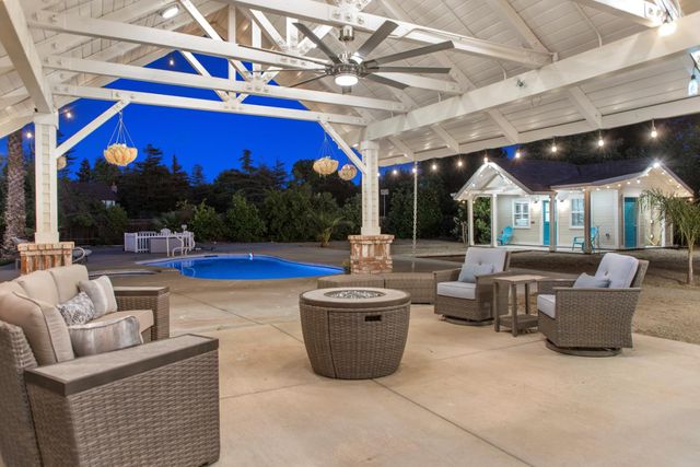 8420 W Fairoaks Rd, Tracy, CA 95304