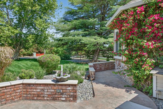 8420 W Fairoaks Rd, Tracy, CA 95304