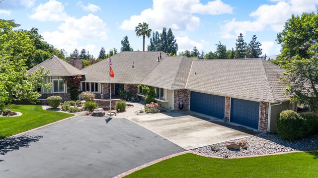 8420 W Fairoaks Rd, Tracy, CA 95304