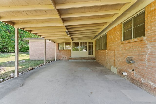 2800 Tanglewood Drive, Tyler, TX 75701