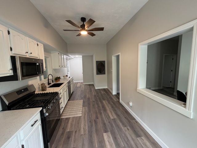 1822 N BROADWAY, Council Bluffs, IA 51503