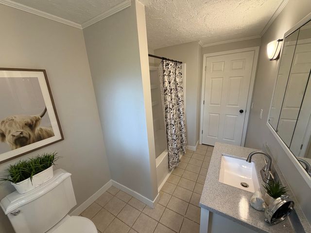 1822 N BROADWAY, Council Bluffs, IA 51503