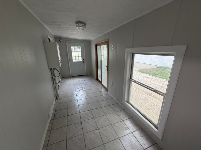 1822 N BROADWAY, Council Bluffs, IA 51503