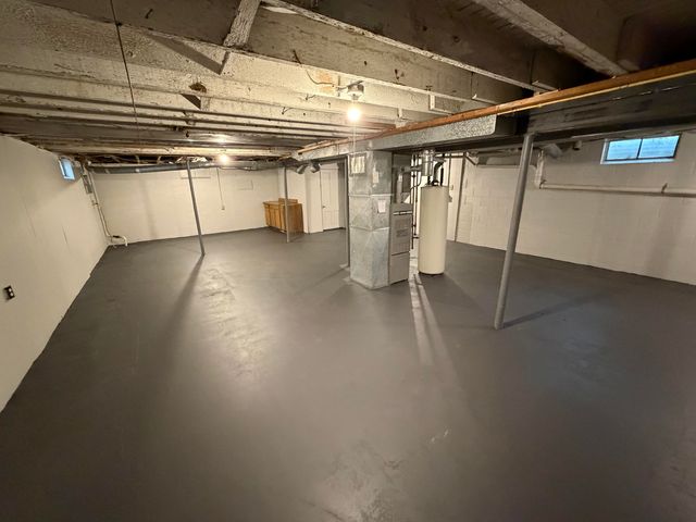 1822 N BROADWAY, Council Bluffs, IA 51503