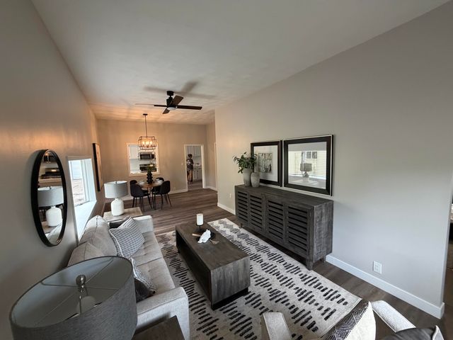 1822 N BROADWAY, Council Bluffs, IA 51503