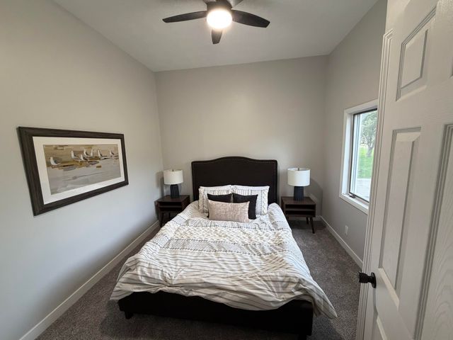 1822 N BROADWAY, Council Bluffs, IA 51503