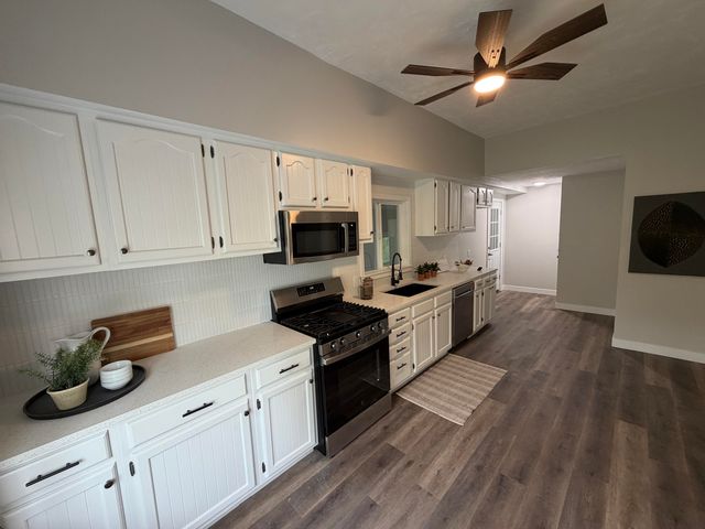 1822 N BROADWAY, Council Bluffs, IA 51503