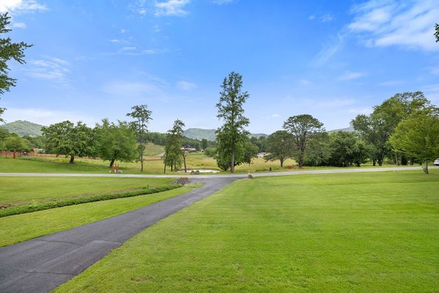 1451 Eagle Mountain Road, Hiawassee, GA 30546