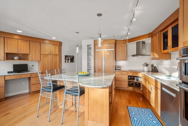 11 Constellation Wharf 11, Boston, MA 02129