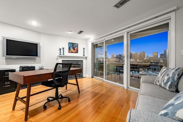 11 Constellation Wharf 11, Boston, MA 02129