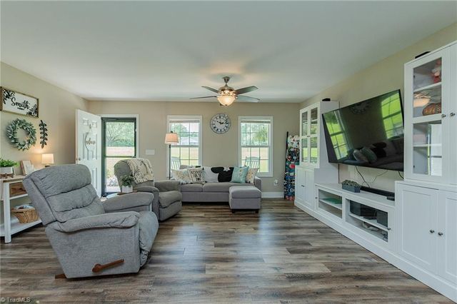 185 Broadway Road, Lexington, NC 27295
