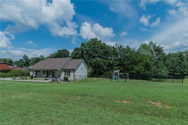 185 Broadway Road, Lexington, NC 27295