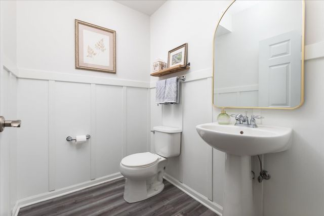 908 WINNERS CUP Court, Naperville, IL 60564