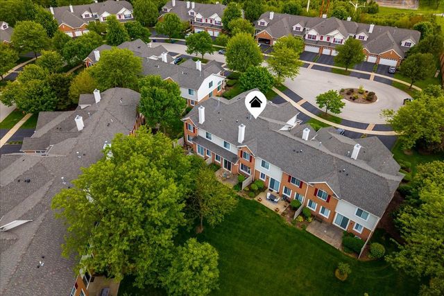 908 WINNERS CUP Court, Naperville, IL 60564