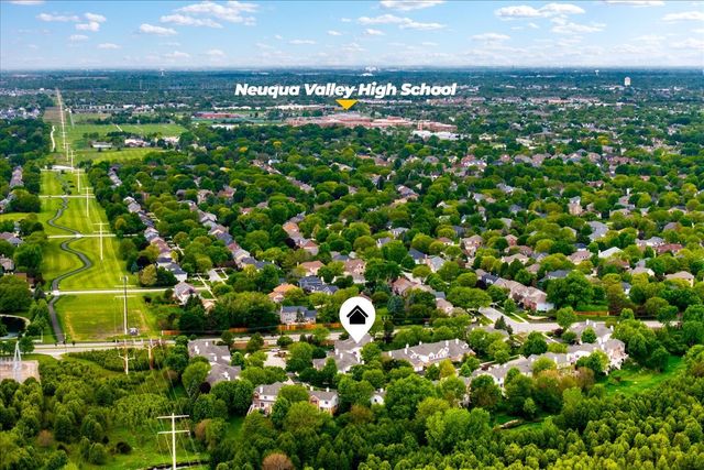 908 WINNERS CUP Court, Naperville, IL 60564