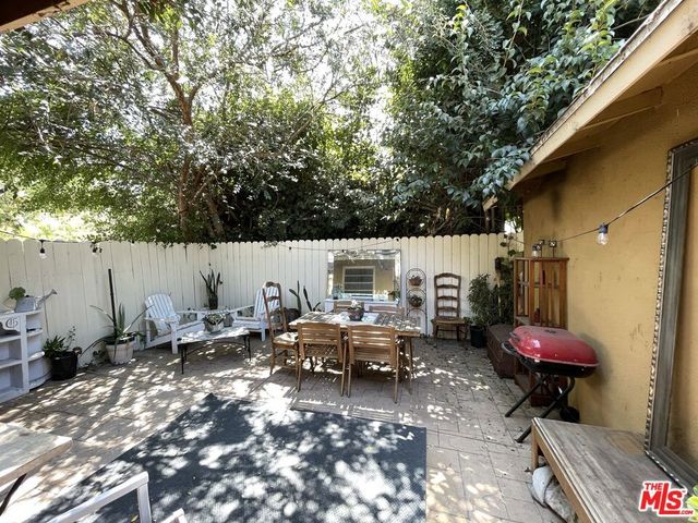 14940 Dickens St 1, Sherman Oaks, CA 91403