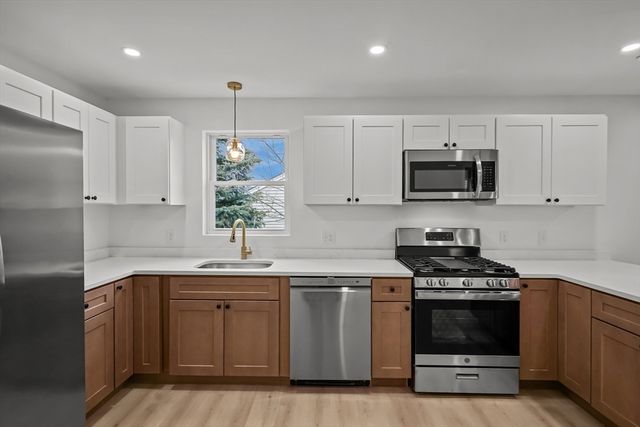 19 Newbury St, Providence, RI 02904