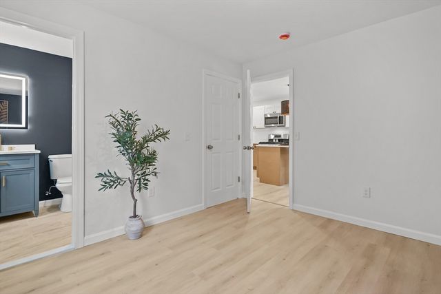 19 Newbury St, Providence, RI 02904