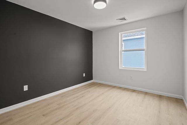 19 Newbury St, Providence, RI 02904