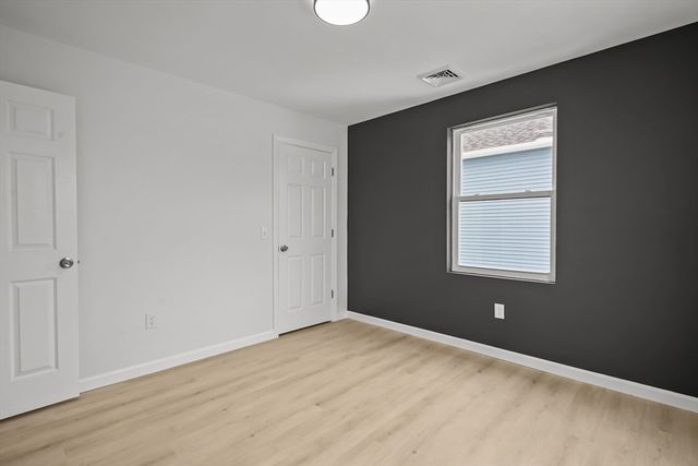 19 Newbury St, Providence, RI 02904